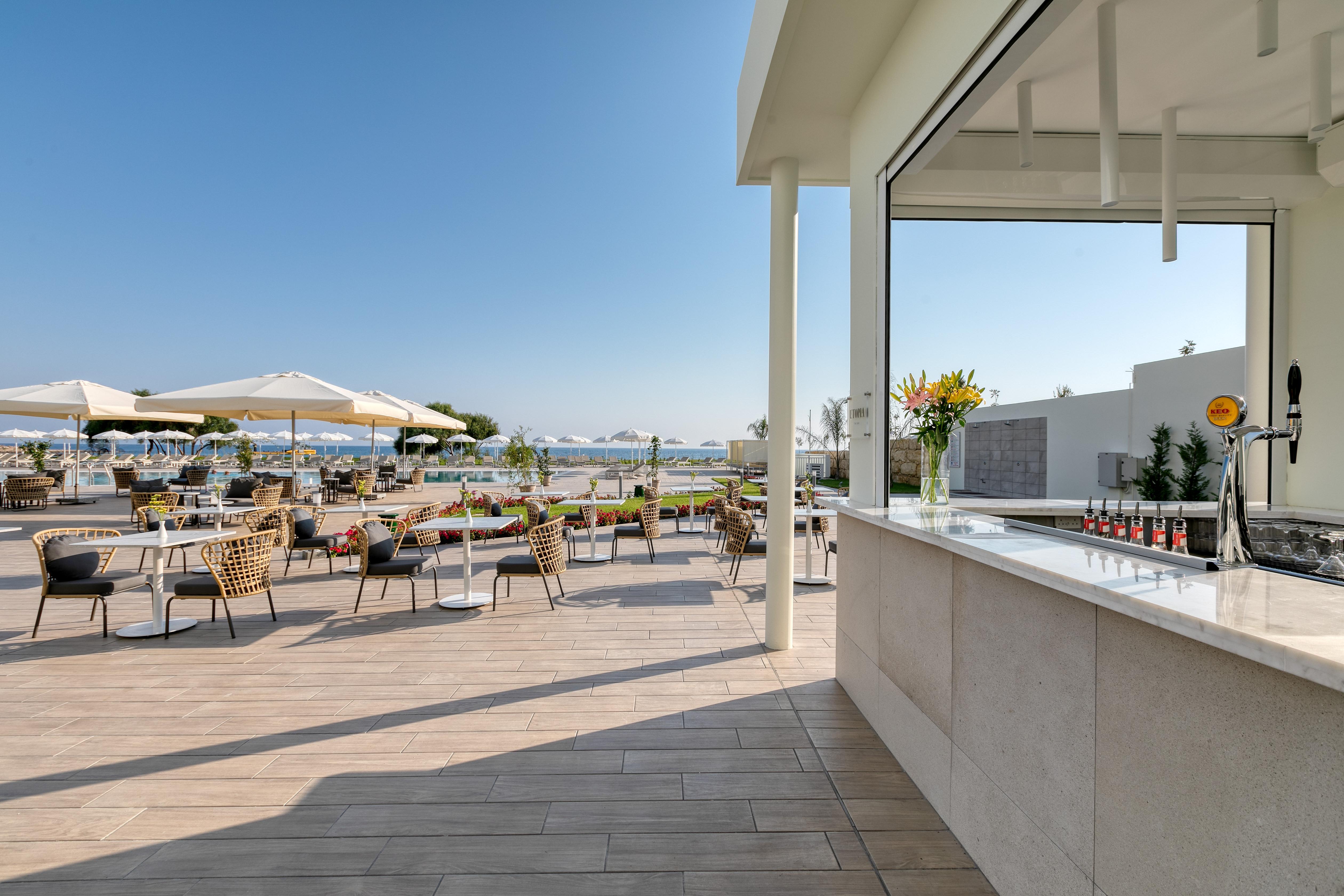 Ivi Mare - Designed For Adults By Louis Hotels Geroskipou Ngoại thất bức ảnh The rooftop bar