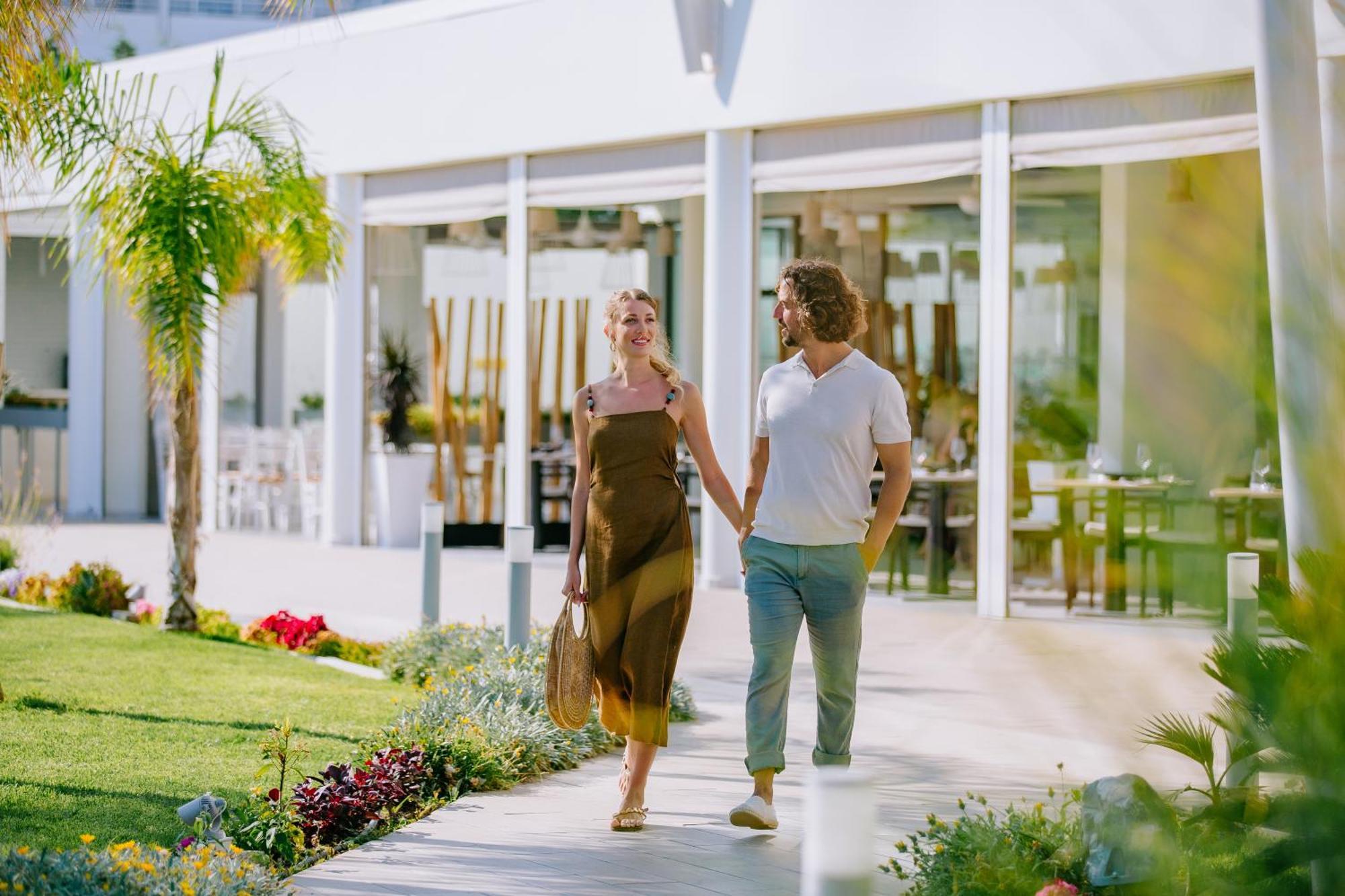 Ivi Mare - Designed For Adults By Louis Hotels Geroskipou Ngoại thất bức ảnh The Village