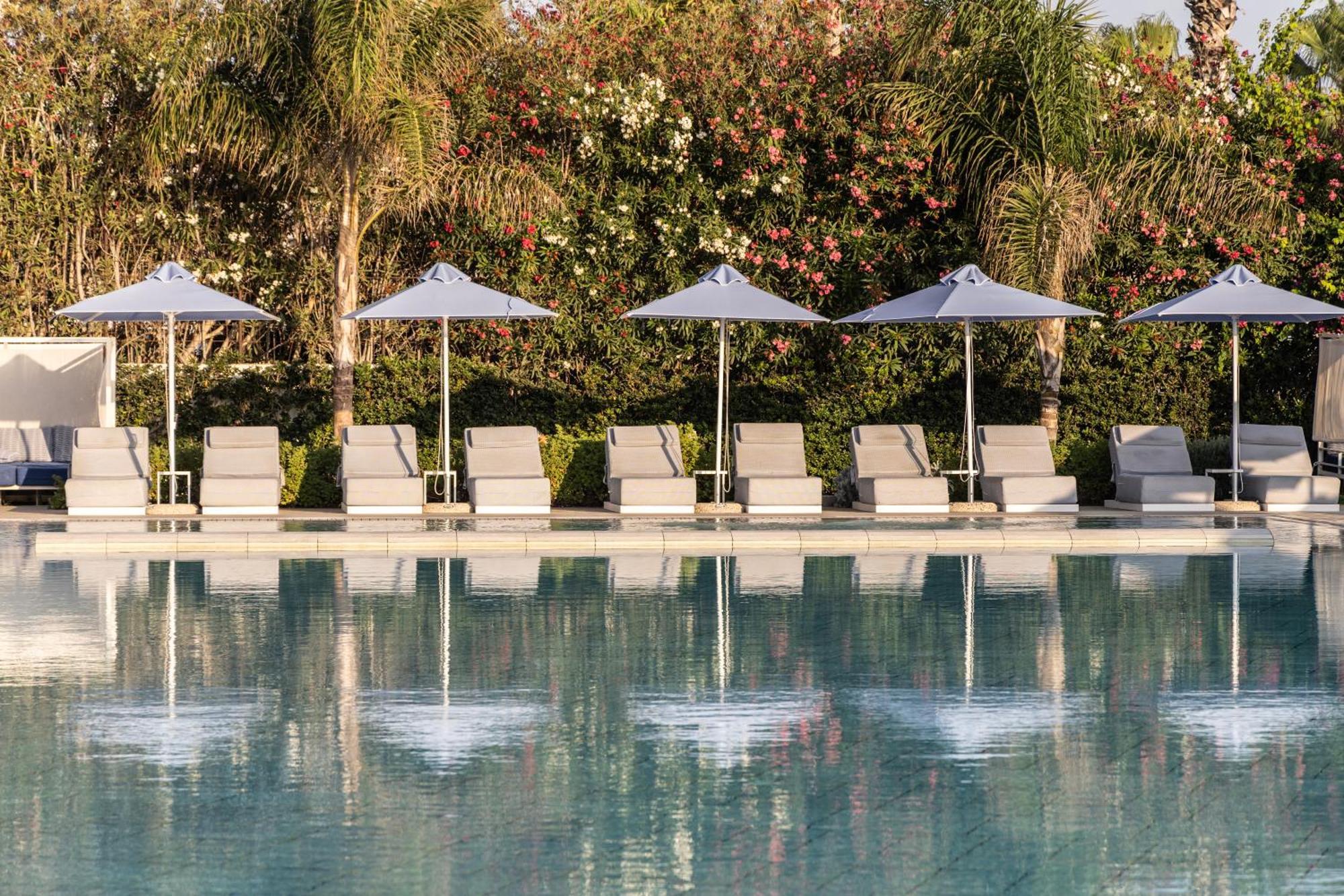 Ivi Mare - Designed For Adults By Louis Hotels Geroskipou Ngoại thất bức ảnh The pool at the Hotel