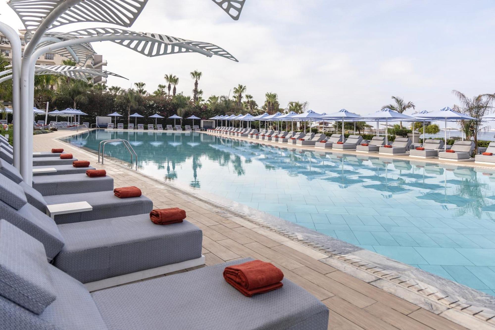 Ivi Mare - Designed For Adults By Louis Hotels Geroskipou Ngoại thất bức ảnh Pool at the Hilton Tel Aviv
